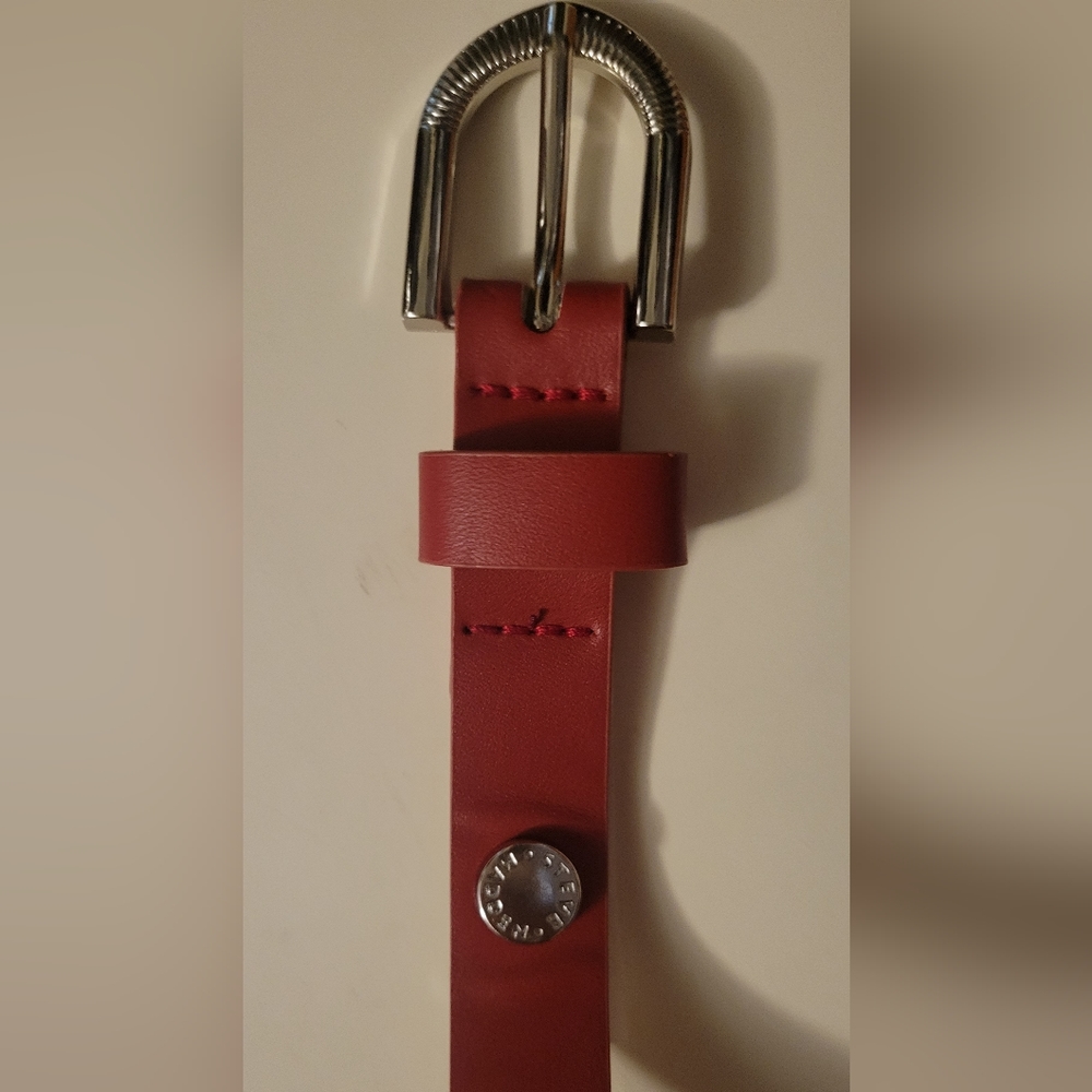 Steve Madden belt for Women size XL color red